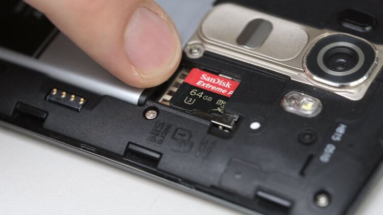 What to do if the smartphone does not see the memory card