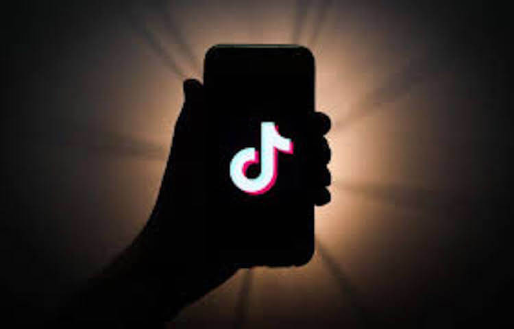 What's happening?  Google Removes Millions of Negative TikTok Reviews on Google Play