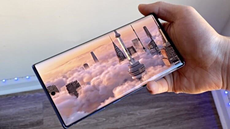 It's a cannon!  Samsung accidentally showed Galaxy Note 20 before the presentation