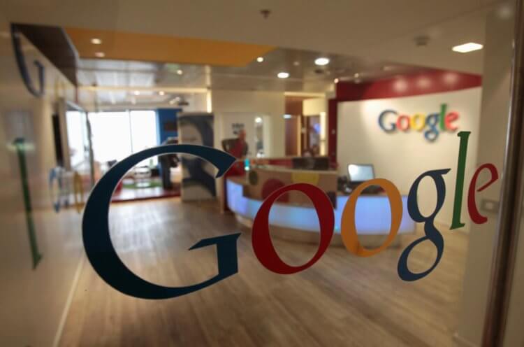 Google started selling user data to intelligence agencies