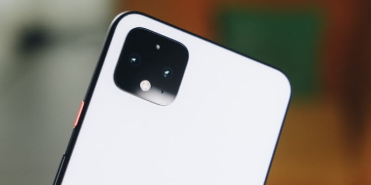 Google has cut the price of the Pixel 4 by almost half.  What happened?