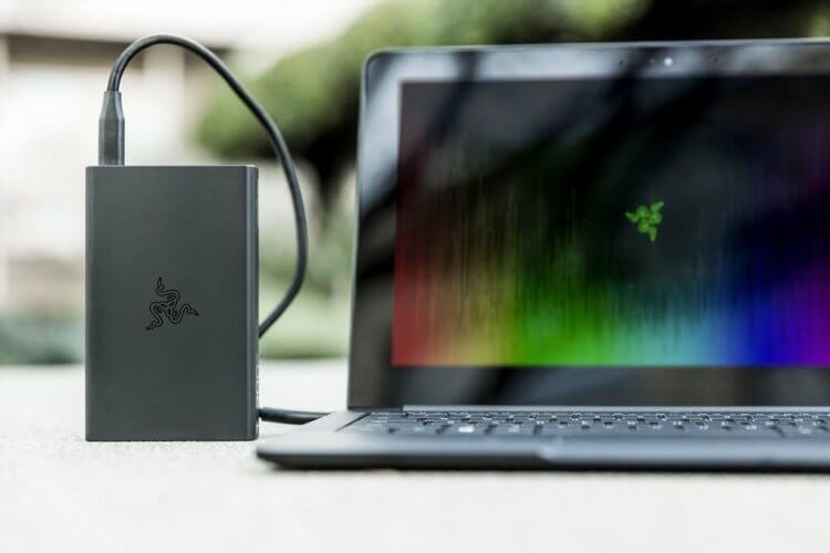 How to keep your smartphone and laptop powered up while hiking?
