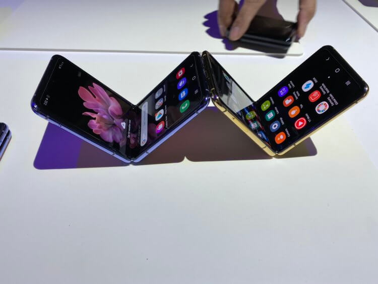 Why you shouldn't rush to buy foldable phones