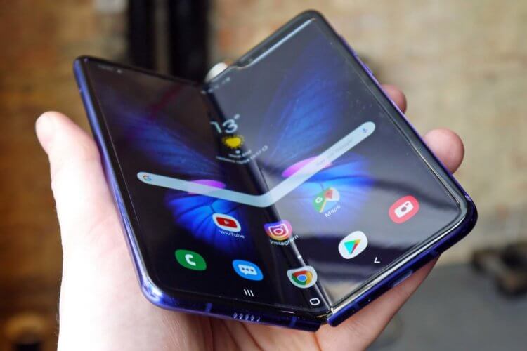 Five reasons not to buy a foldable smartphone now
